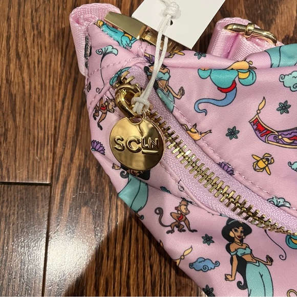 NWT {Stoney Clover} Disney Princess “Infinite Wishes” Fanny Pack - Picture 3 of 5